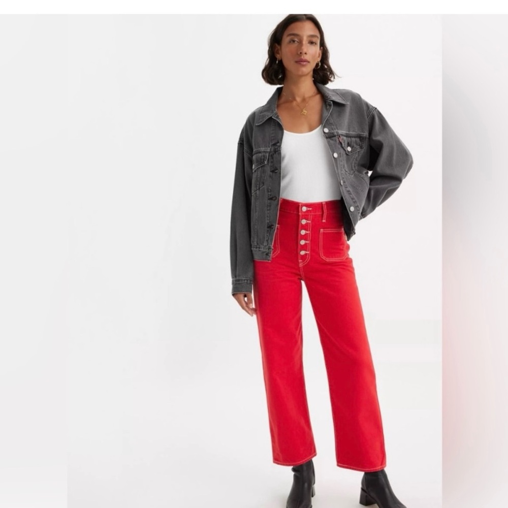 Levi’s Ribcage Straight Ankle, Patch Pocket Jeans in red- women’s size 32